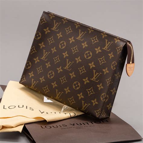 louis vuitton pouch toiletr|Louis Vuitton toiletry bag 26.